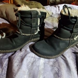 Women's size 6 UGG Boots
